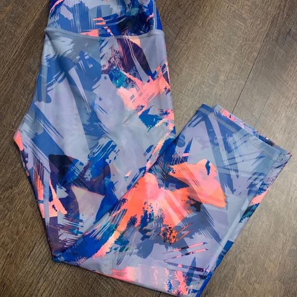 Fabletics crop leggings - Picture 2 of 3